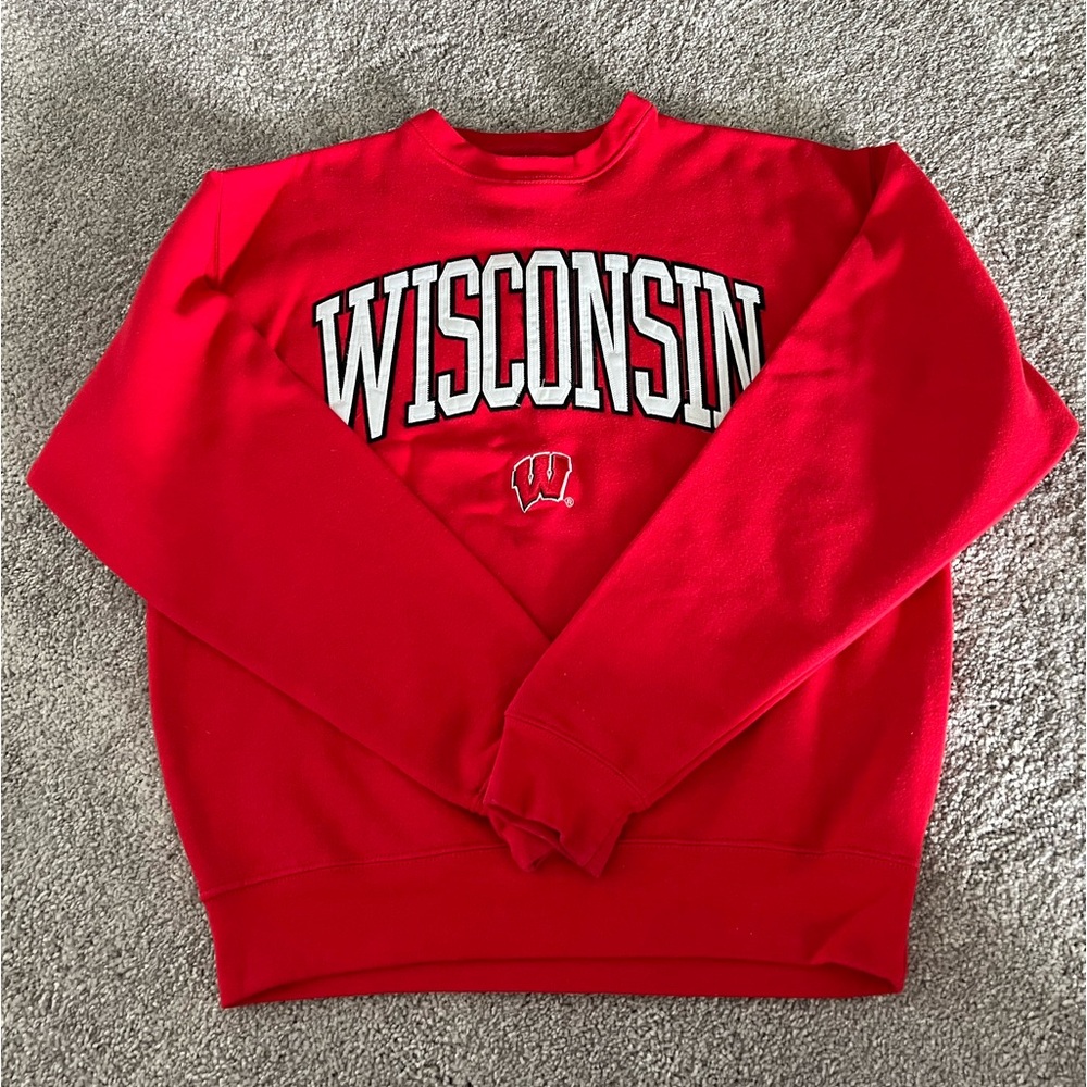 Wisconsin Badgers crewneck sweatshirt